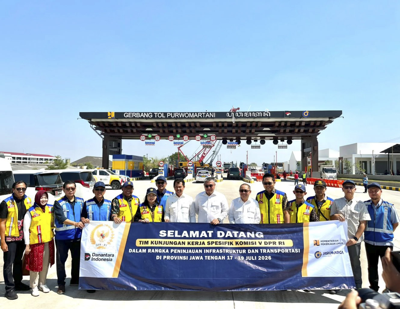 Komisi V DPR RI melaksanakan KunjunganKerja spesifik dalam rangka peninjauan pembangunan Infrastruktur dan Transportasi di Provinsi Jawa Tengah, salah stau lokasi yang dikunjungi adalah Gerbang Tol Purwomartani pada Ruas Tol Solo-Yogyakarta-NYIA Kulon Progo yang dikelola oleh PT Jasamarga Jogja Solo.